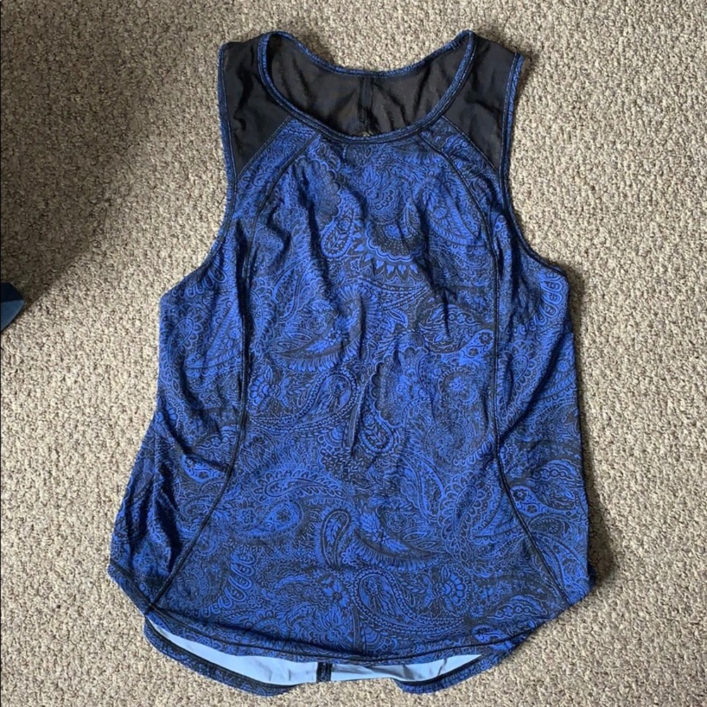 Lulu lemon Size 6 blue and black tank top